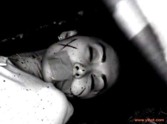 EVA惨死刀下